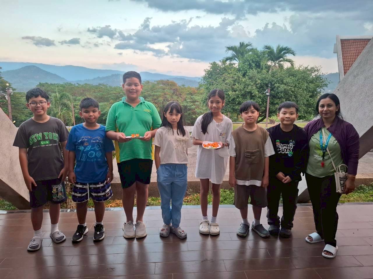 LINE_ALBUM_camp_251210_210