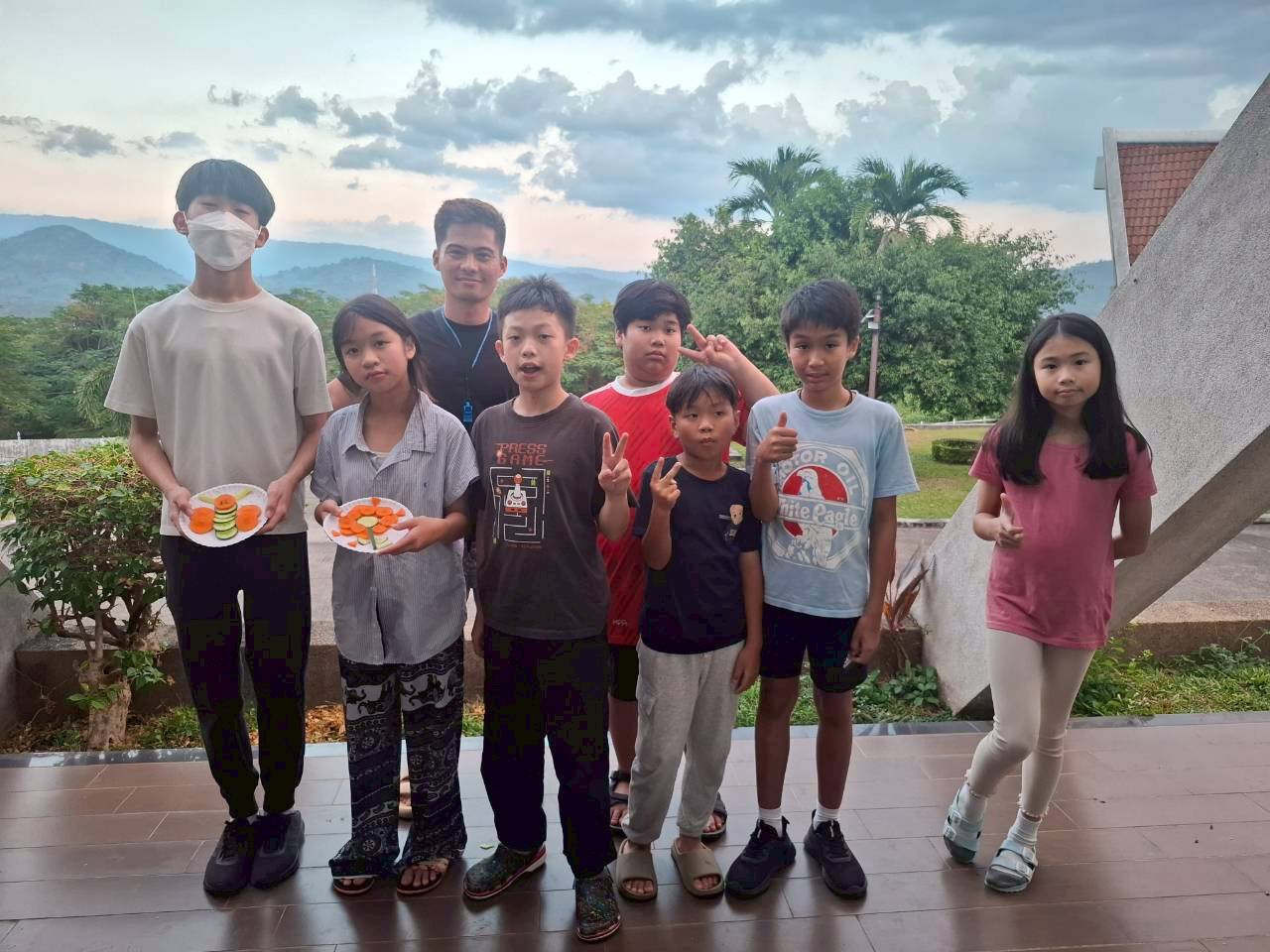 LINE_ALBUM_camp_251210_216