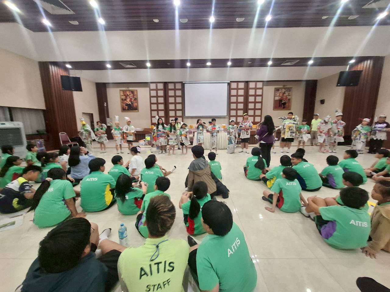 LINE_ALBUM_camp_251210_57