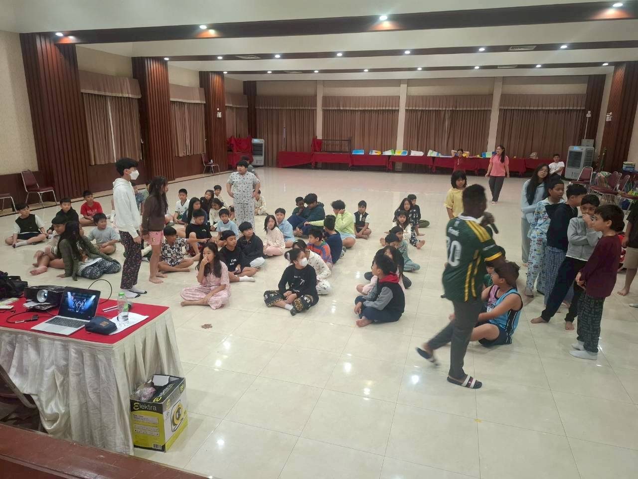 LINE_ALBUM_camp_251210_74