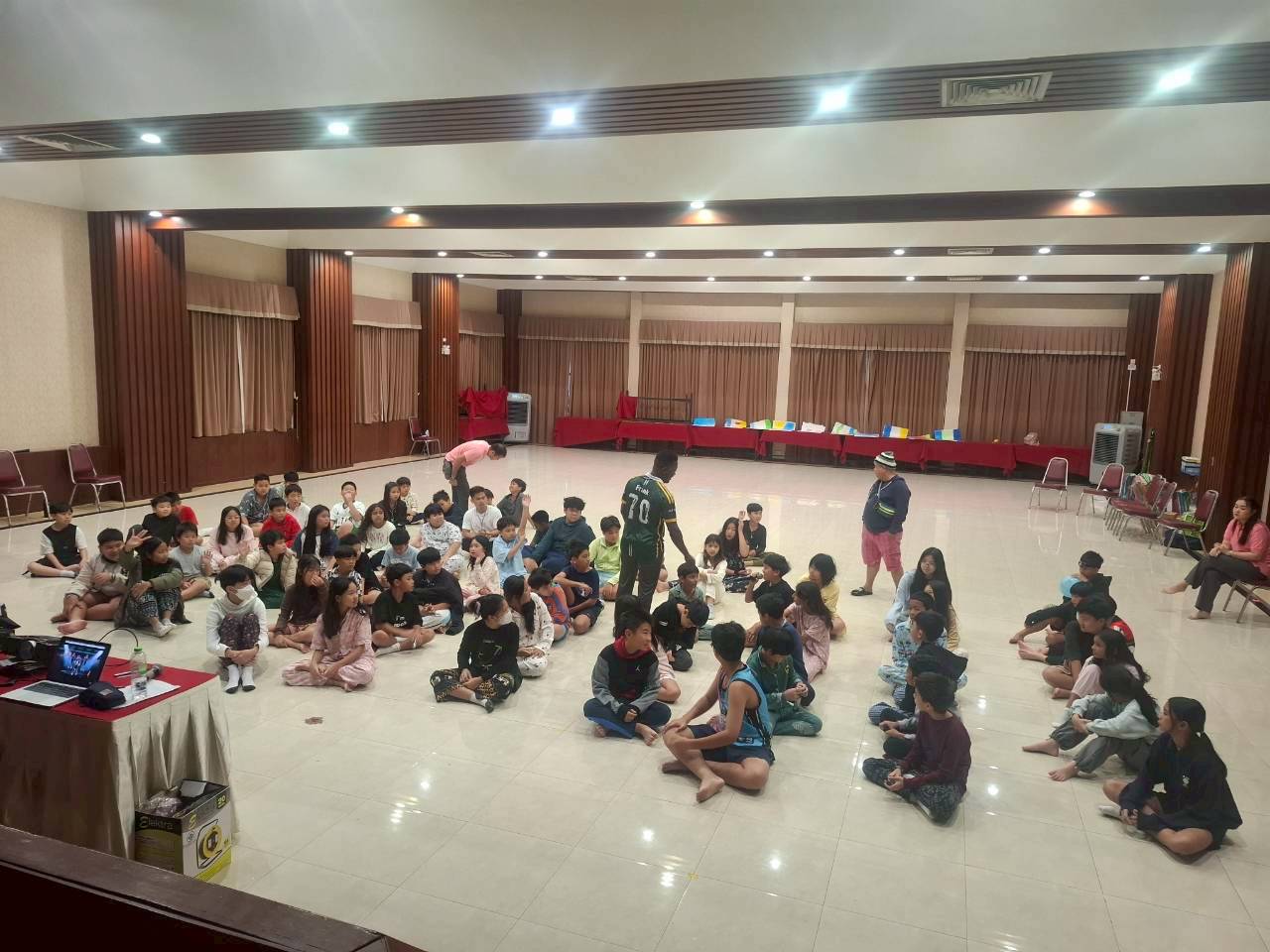 LINE_ALBUM_camp_251210_76