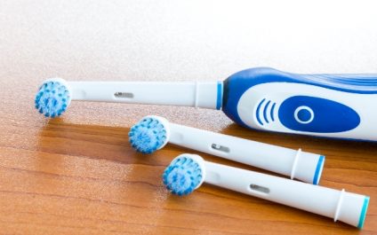 Electric or manual toothbrush: Which is better for you?