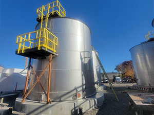 Portland-OR-5-55000-Gallon-SST-Tanks-thumb