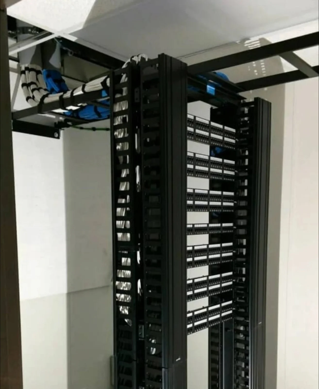 img-s3-Structured-Cabling