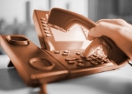 img-desk-phone