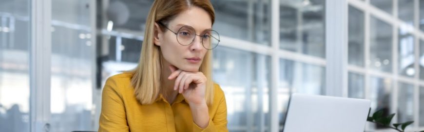 Is it worth monitoring employees online?