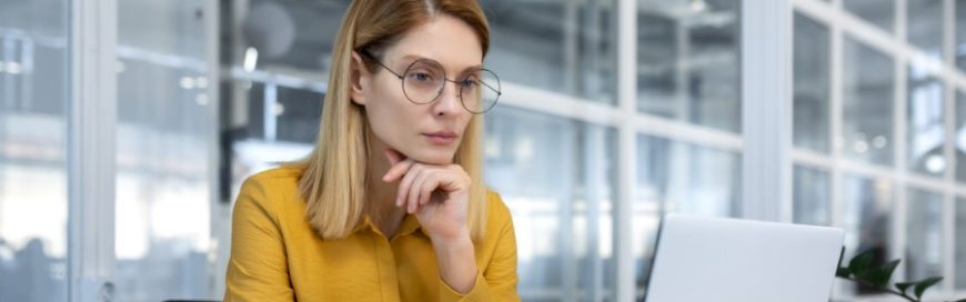 Is it worth monitoring employees online?