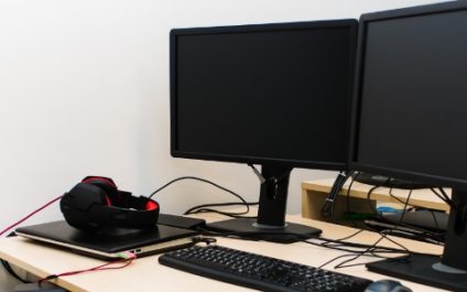 How a dual monitor system can benefit your business