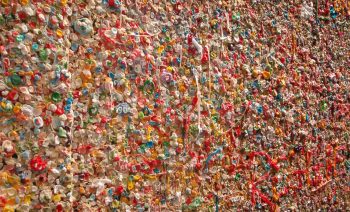 Decorate Your Walls With Gum!