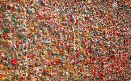 Decorate Your Walls With Gum!