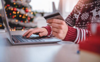 How To Manage Risk and Online Scams During the Holidays