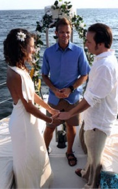 img-Small-Boat-Wedding-Photos-02